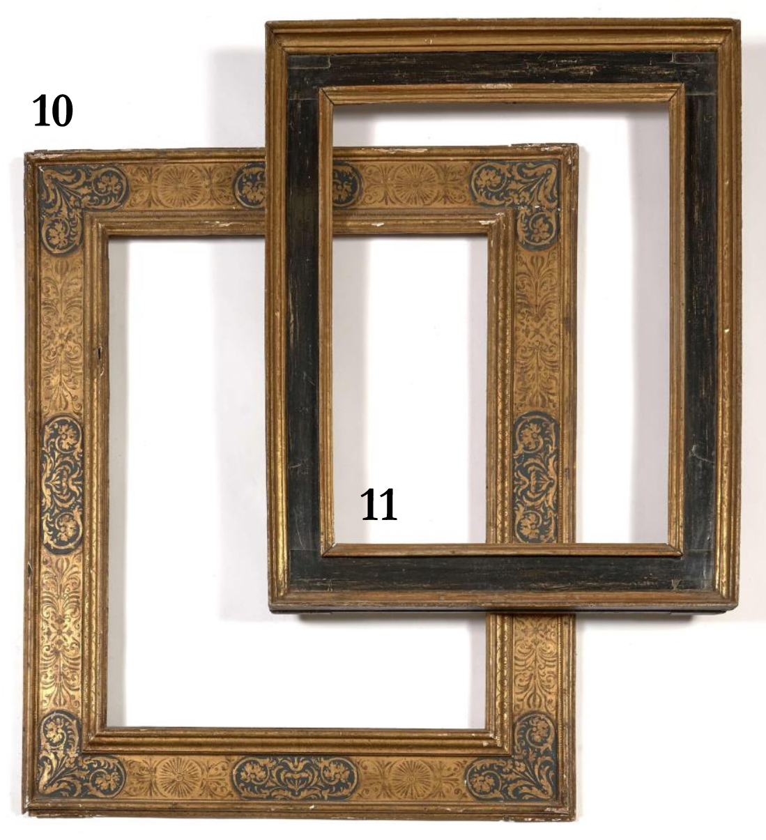 Abbé Classic French Louis XV style,antique gold-leaf W/ gold liner wood frame. 